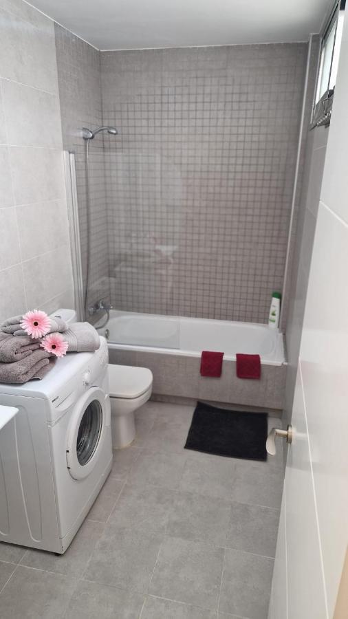 Apartamento Bernier Malaga Bagian luar foto