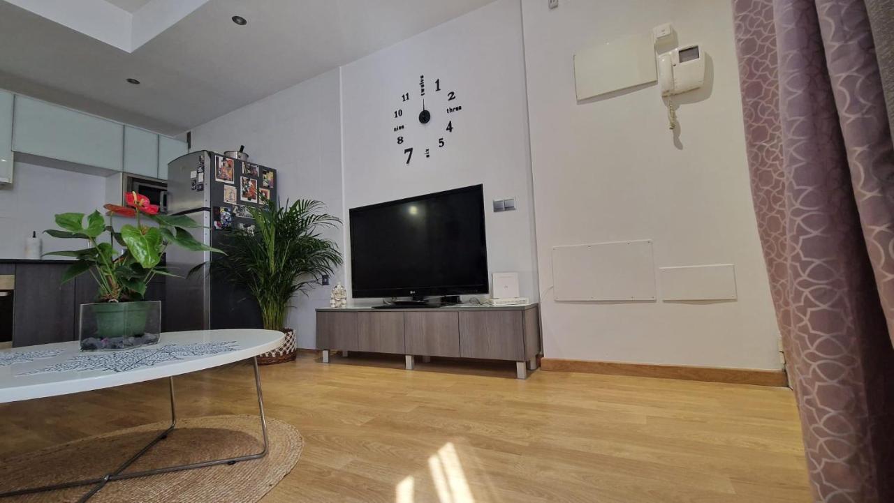 Apartamento Bernier Malaga Bagian luar foto