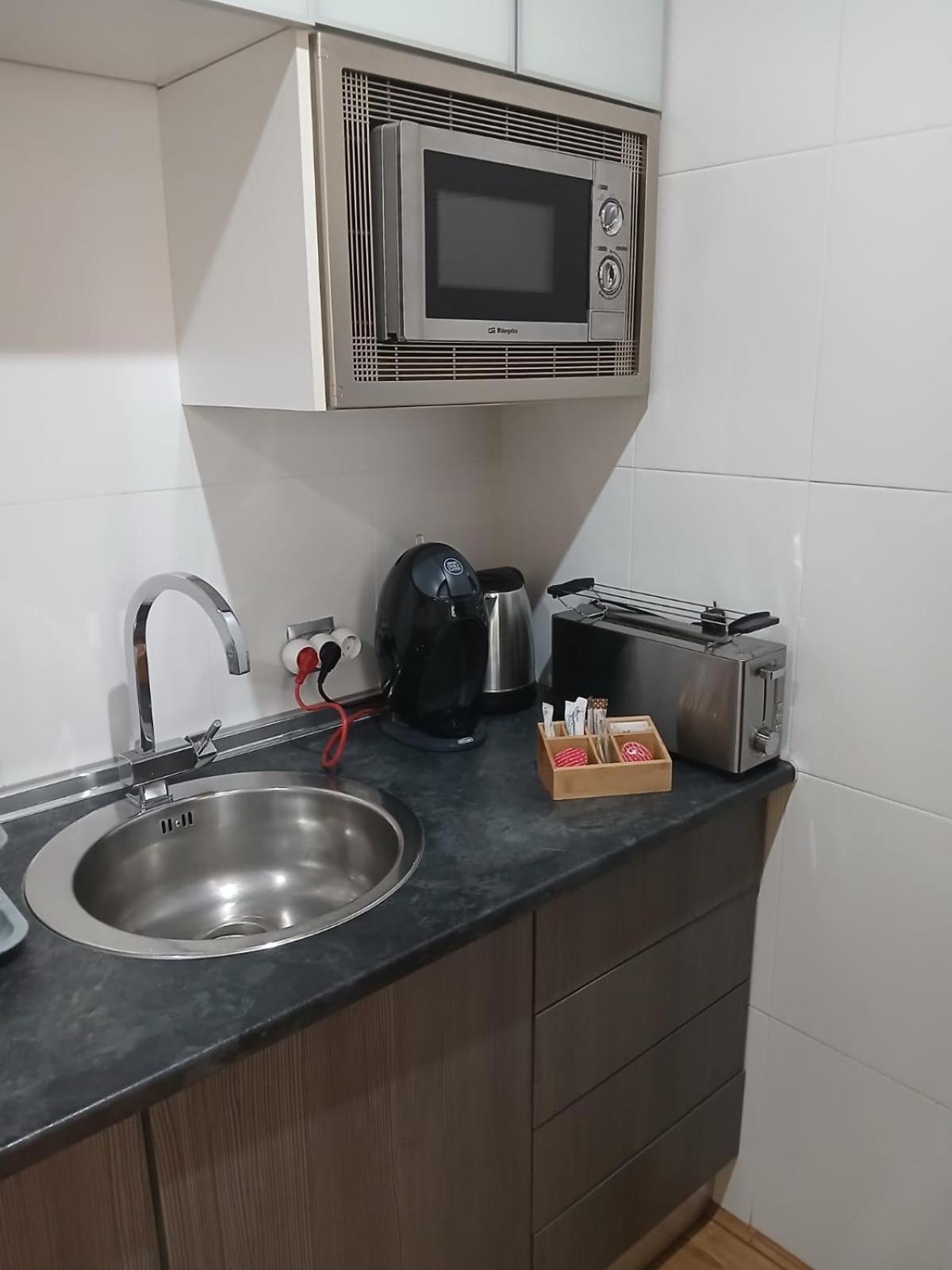 Apartamento Bernier Malaga Bagian luar foto